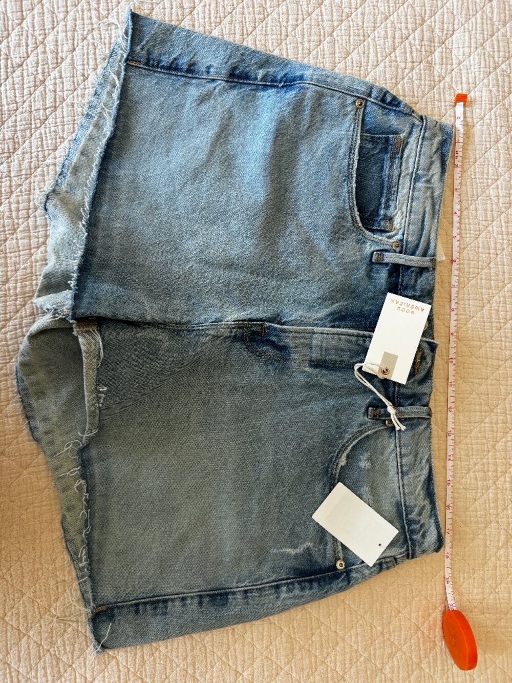 Good American Light Blue Denim Shorts Size 10 NWY lightly distressed 5 pocket